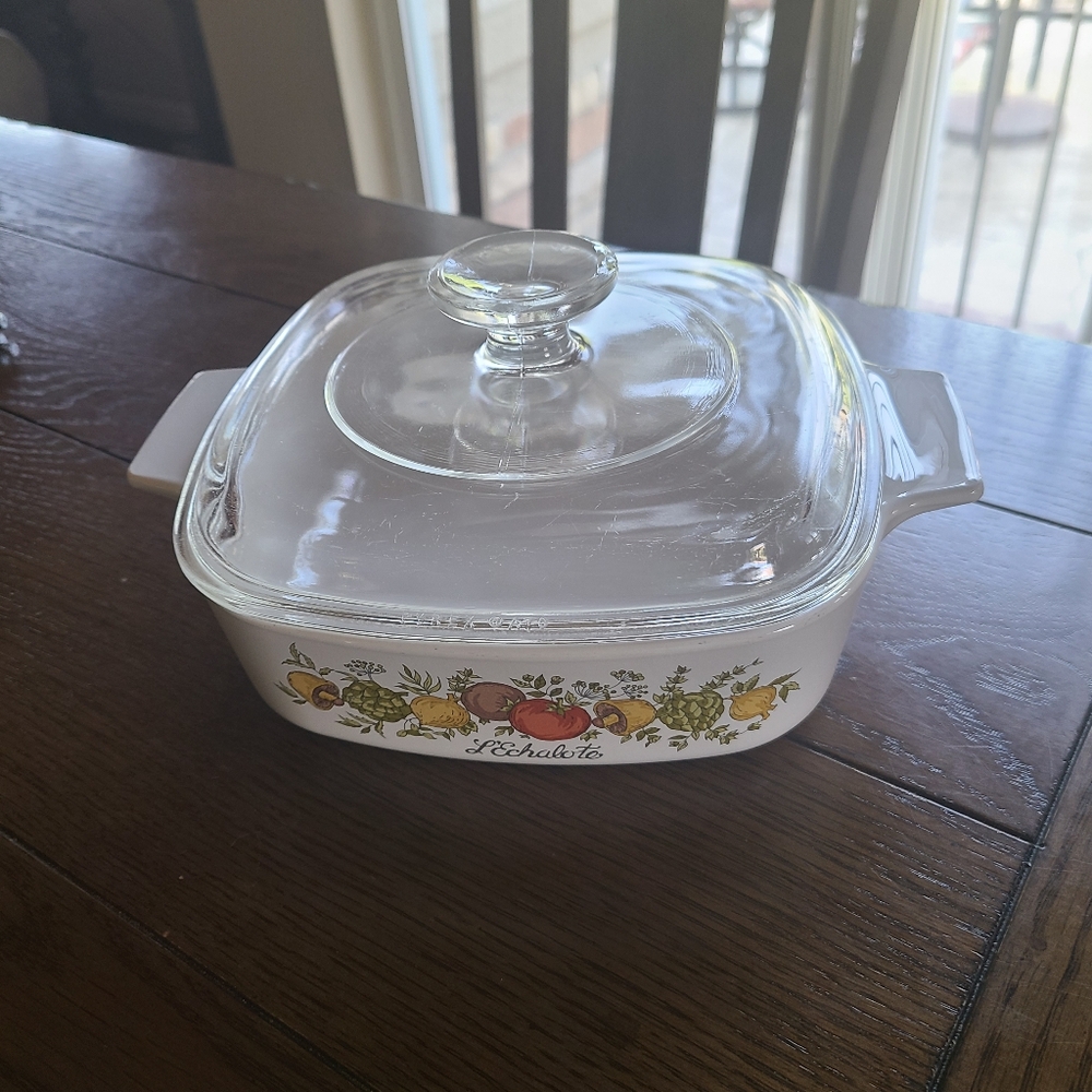 Vintage Spice of Life L'Echalote 1 quart corningware dish with Pyrex lid
